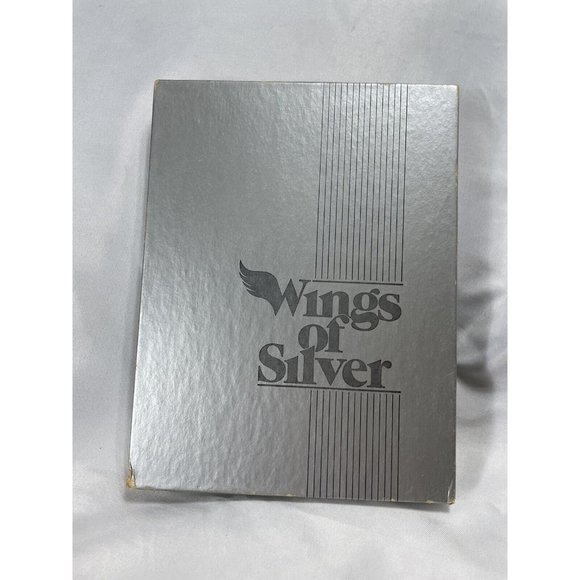 Wings of Silver Pillow Hard Cover Vintage 1967 Book With Original Box Jo Petty - Picture 9 of 12